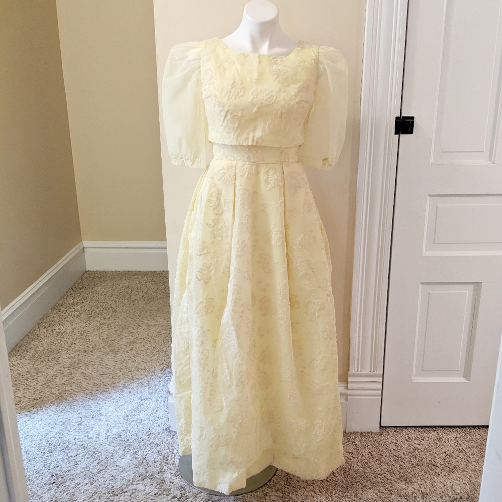 Vintage 1940s pale yellow dress with over top size 0